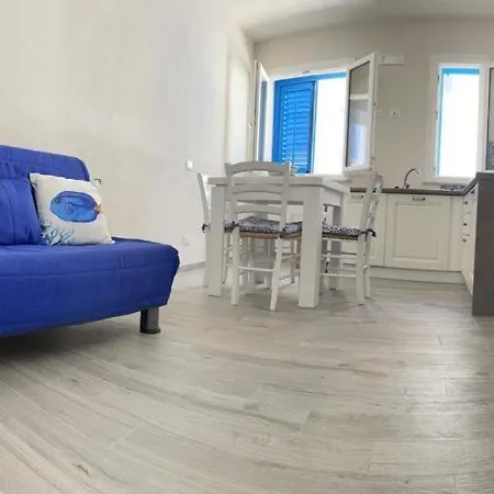 Blu *